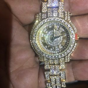 Women’s diamond watch